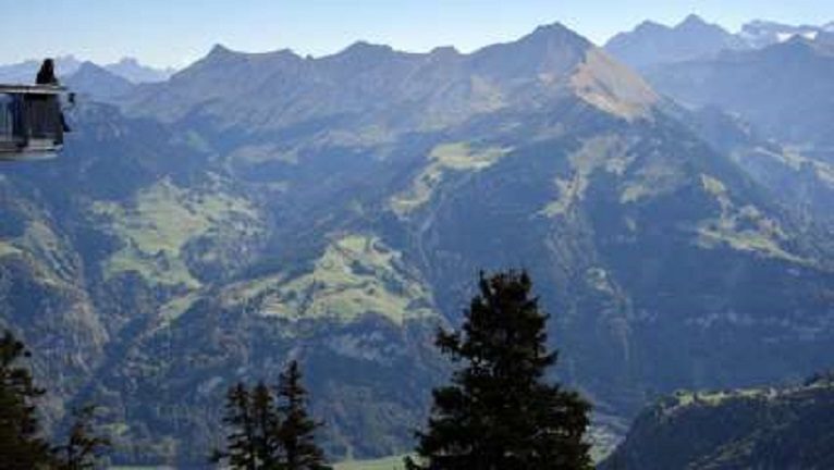 Više osoba poginulo u padu dva turistička zrakoplova u Švicarskoj