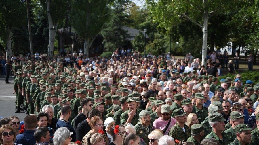 Oko 200.000 ljudi oprostilo se od ubijenog lidera Donjecka