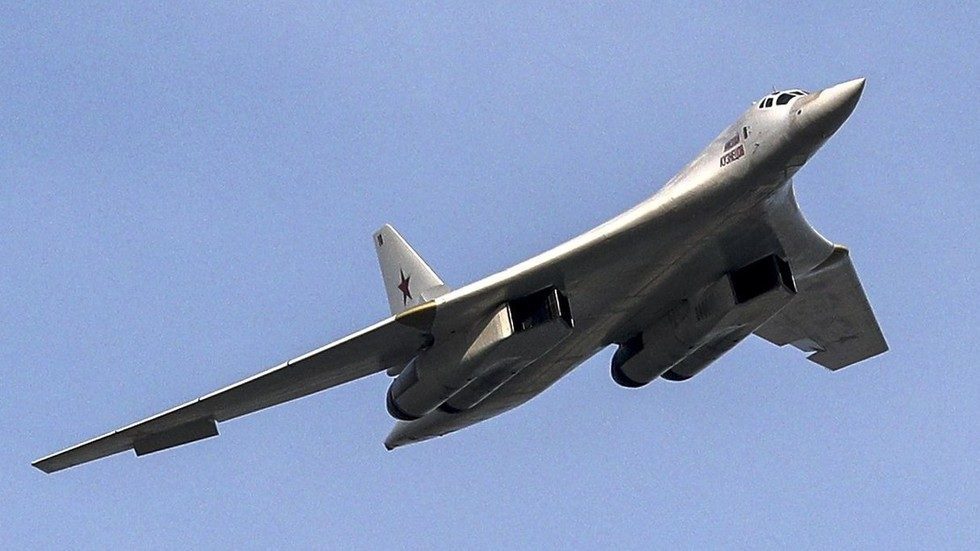 Tu-160 strateški bombarder