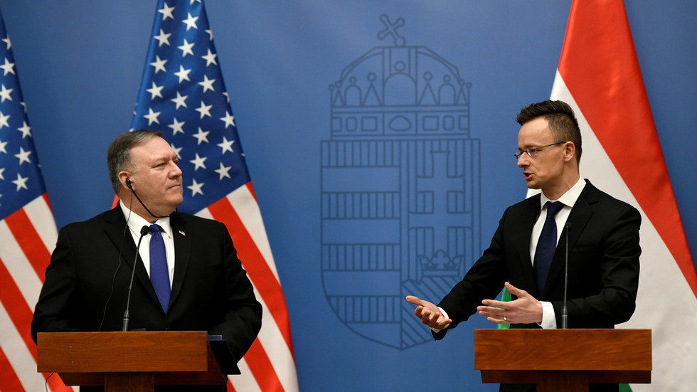 Klikni za povećanje Mađarski ministar vanskih poslova i Pompeo