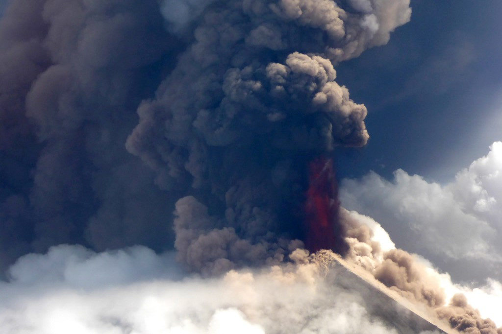 Erupcija vulkana Manam
