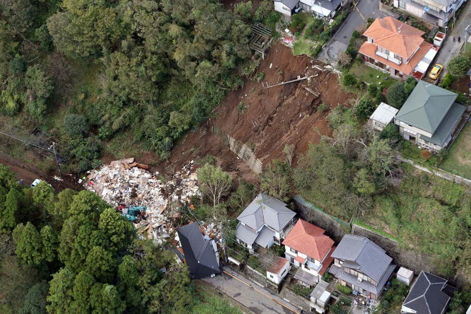 Kuće oštećene blatnom bujicom u gradu Chiba, istočno od Tokija