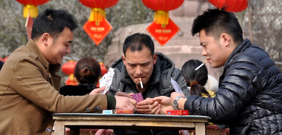 chinese men smoking