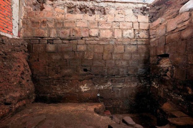 Podovi su bili dio otvorenog prostora u palači Axayácatl
