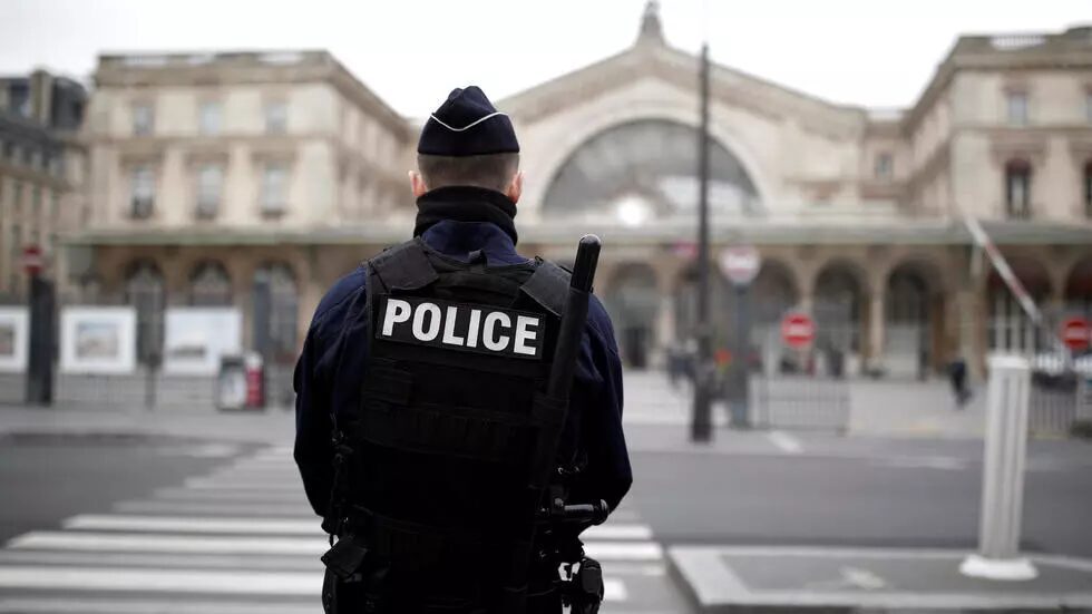 policija