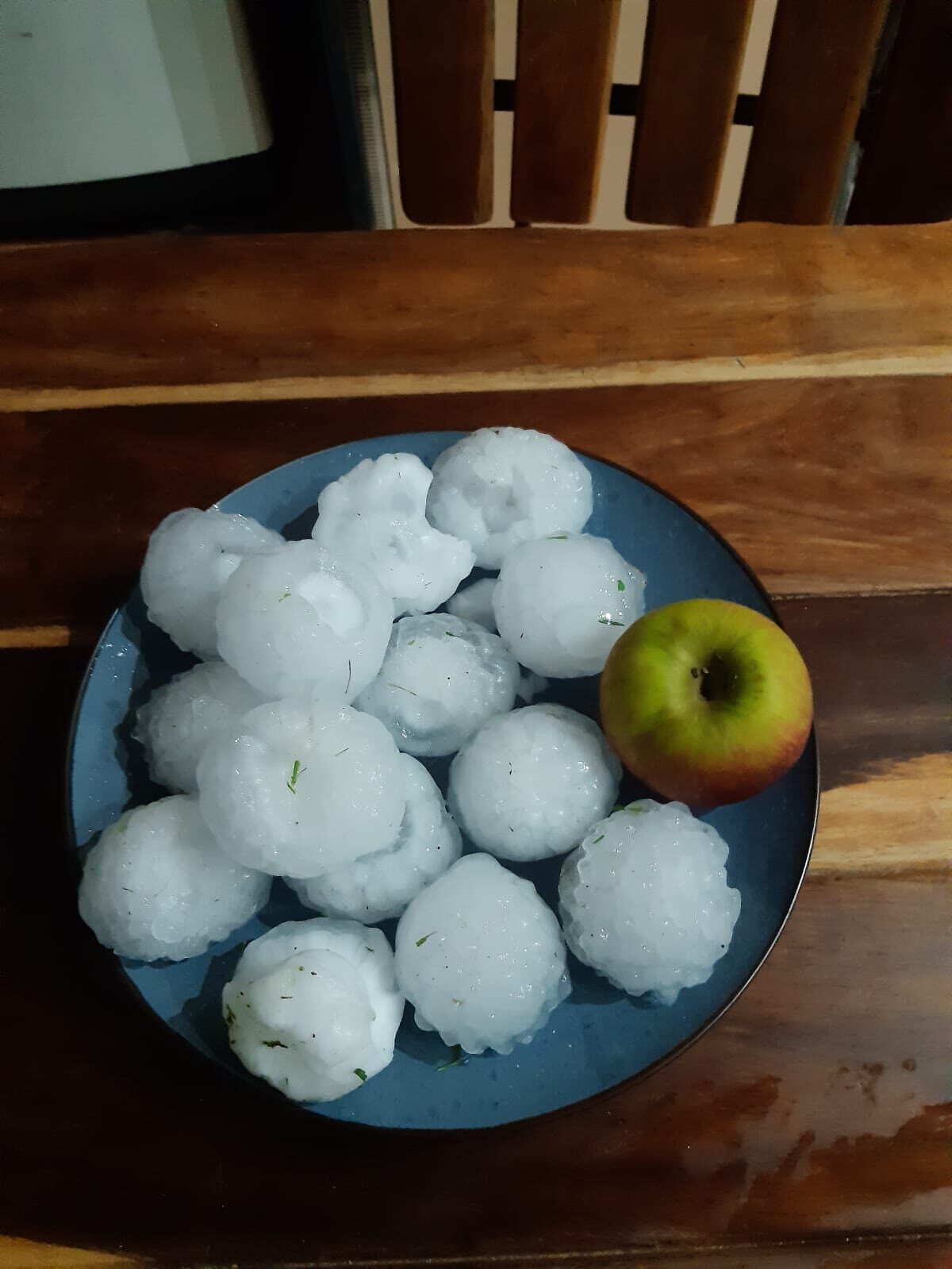 Klikni za povećanje hail