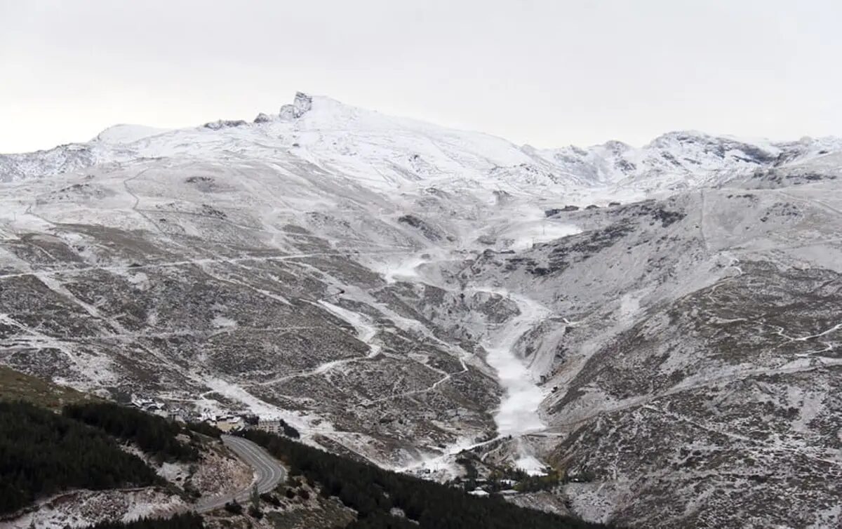 Spain's weather sees snow and frost as temperatures plunge across the country