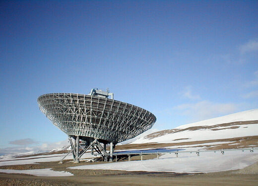 Satelitska antena Svalbarda