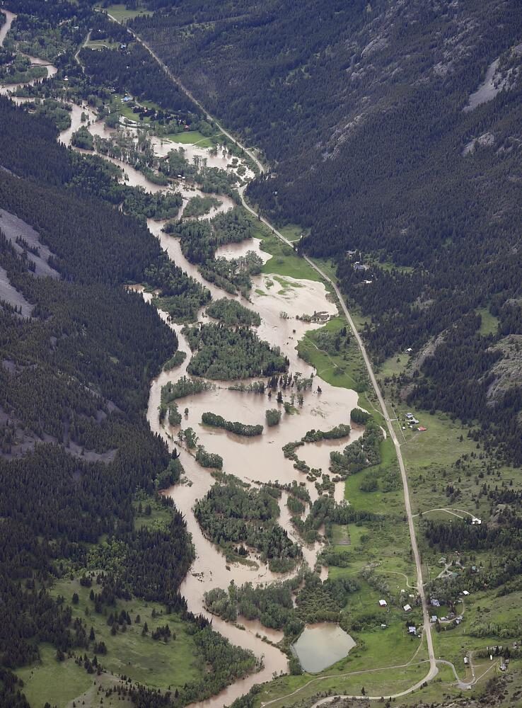 yellowstone flooding 2022