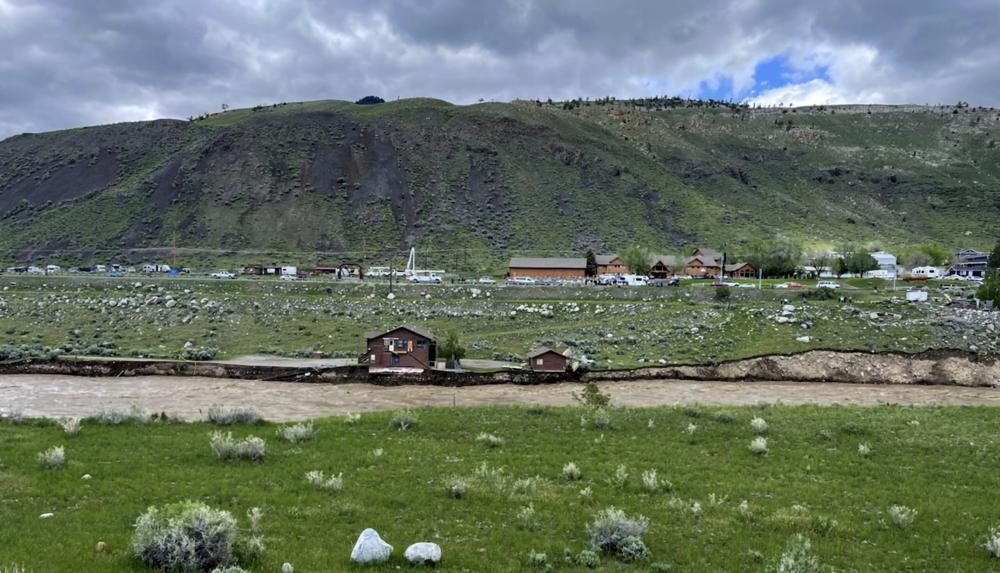 yellowstone flooding 2022