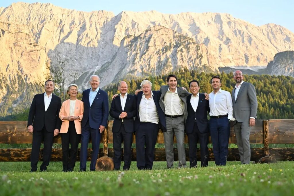 g7 idioti