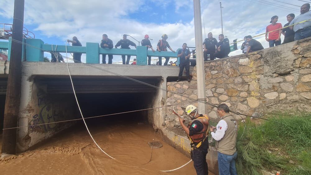 Flood rescue in Nogales, Sonora, Mexico