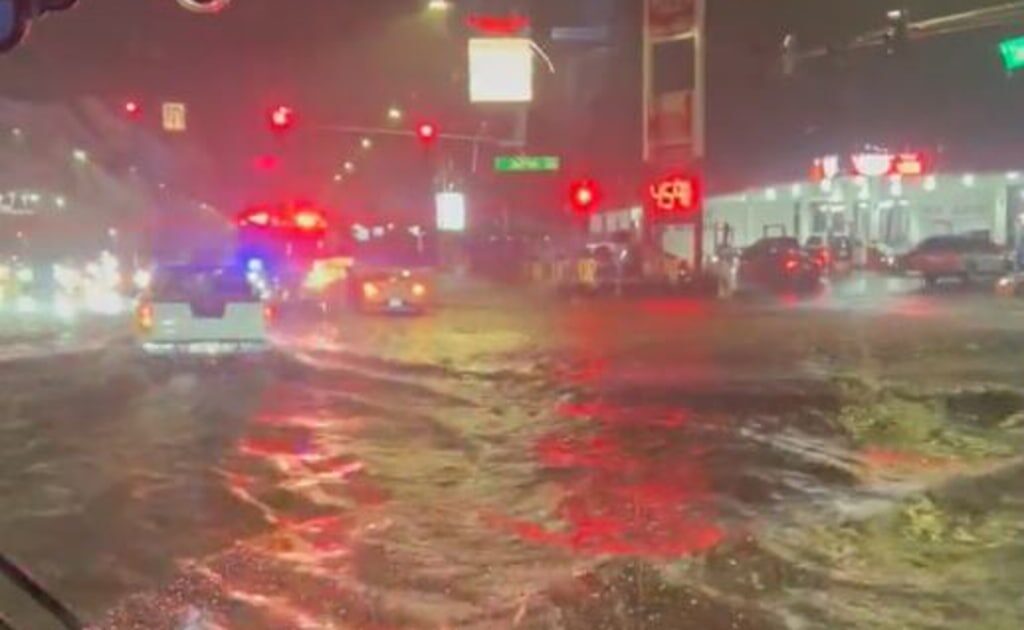 Las Vegas hit with fresh flash floods