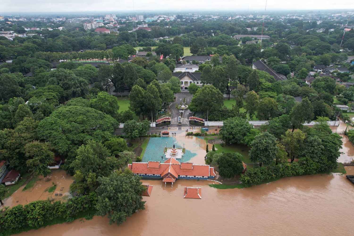 Flooding submerges central Chiang Mai
