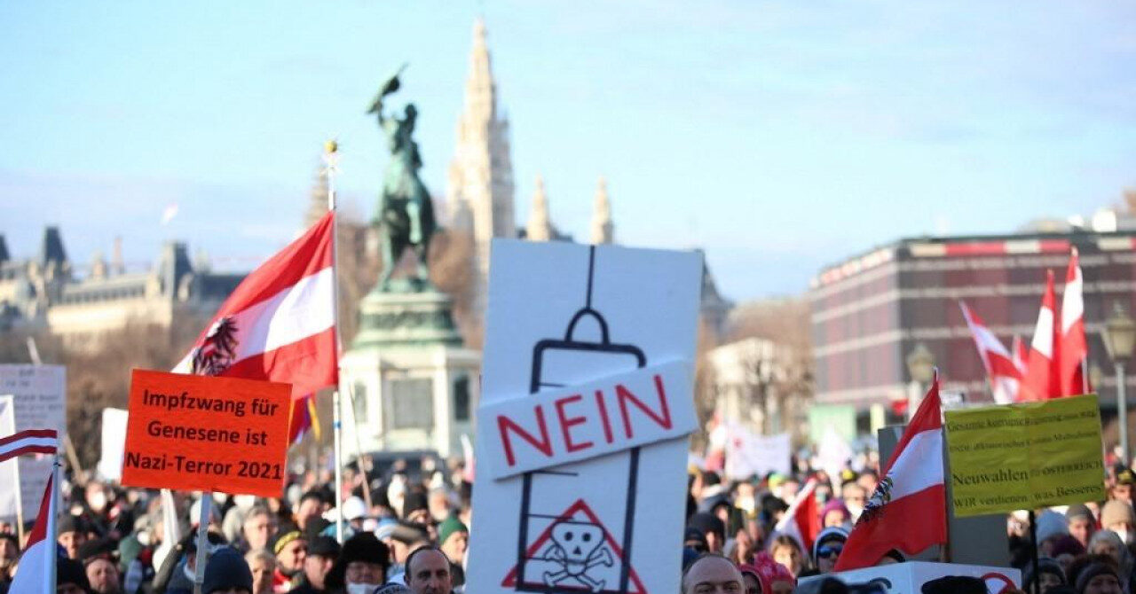 Prosvjed protiv obveznog cijepljenja u Austriji