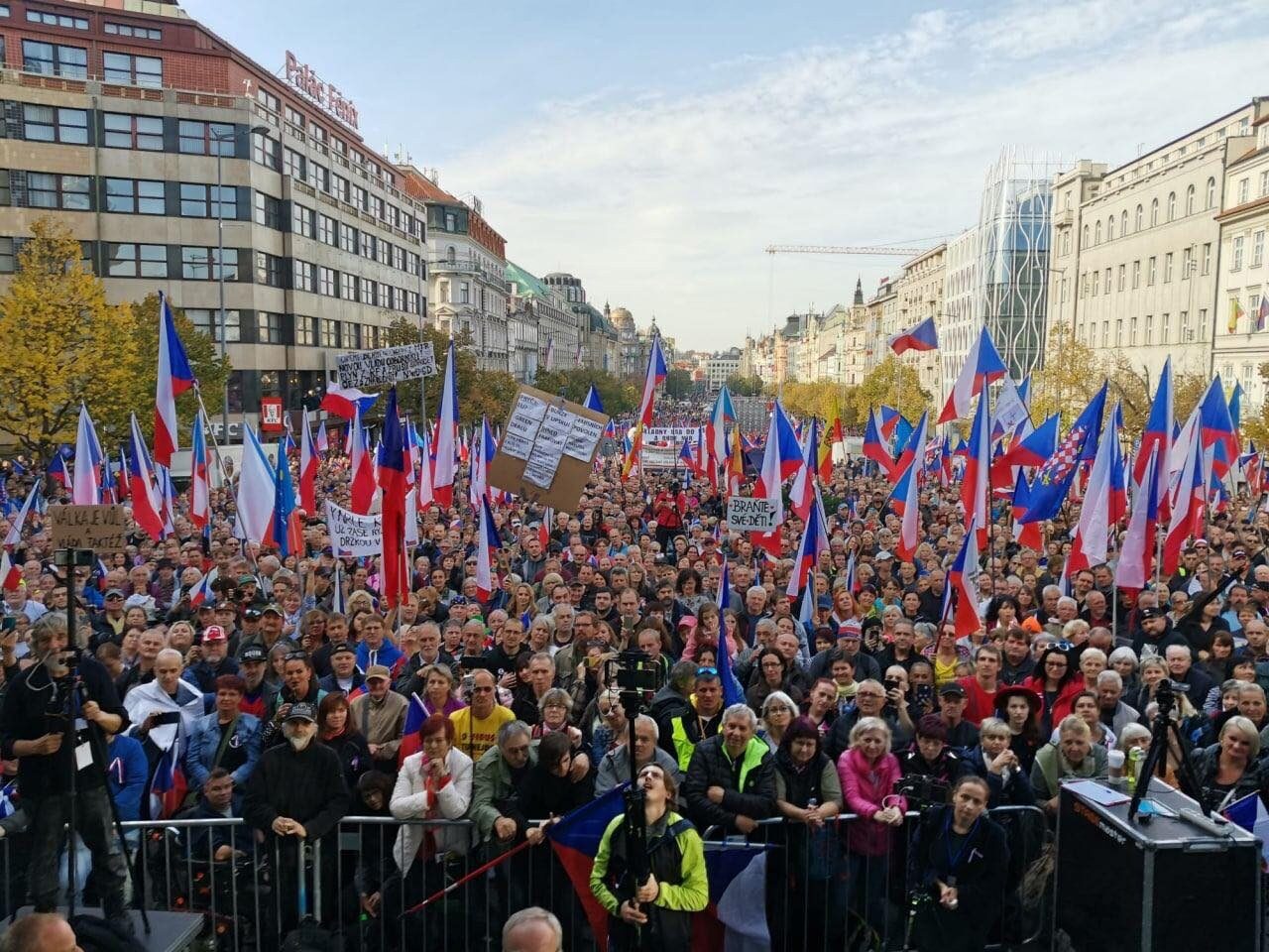 prag prosvjedi