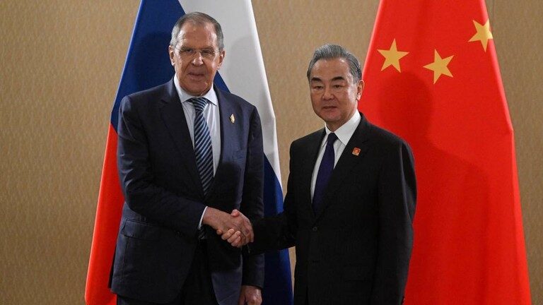 Klikni za povećanje Lavrov Wang Yi