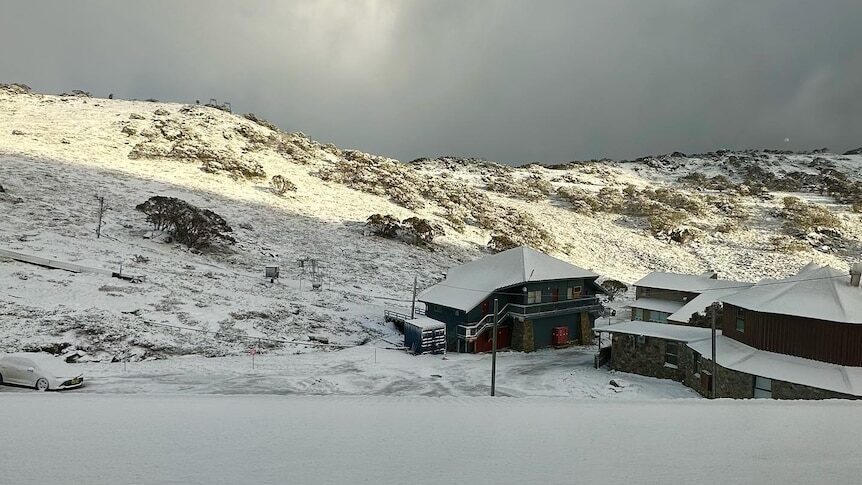 Plenty of snow has fallen at Charlotte Pass.