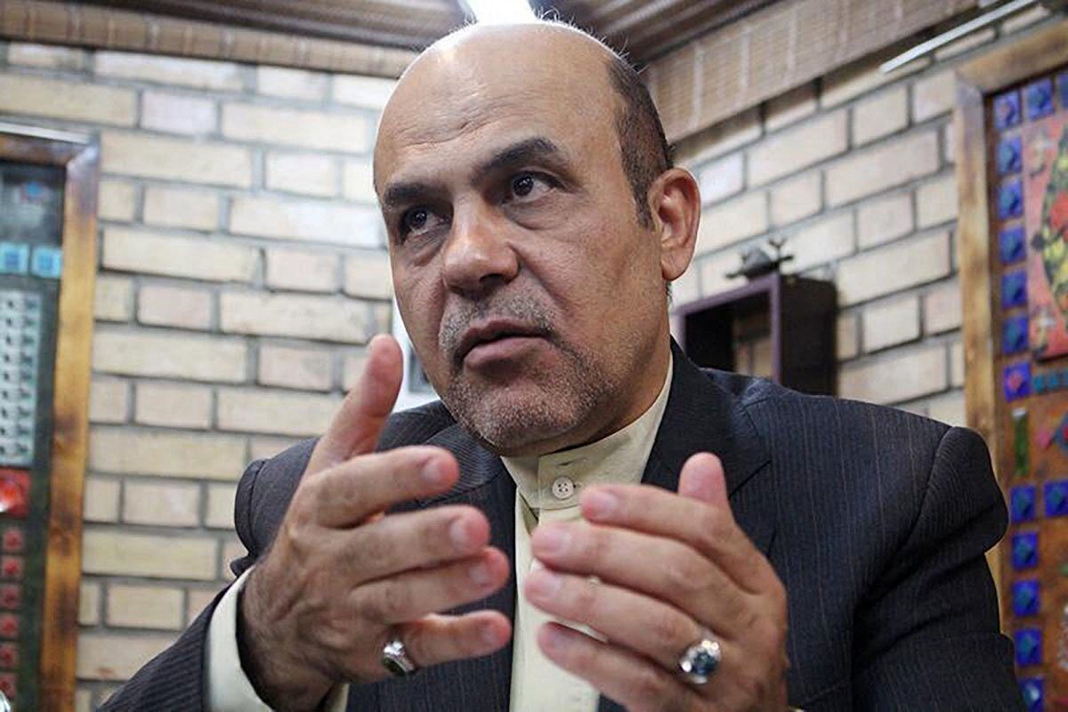 Klikni za povećanje Alireza Akbari