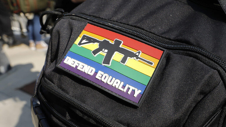Klikni za povećanje trans rights gun