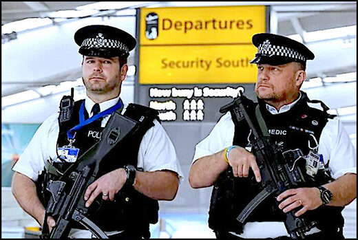 britanska policija u zračnoj luci Luton
