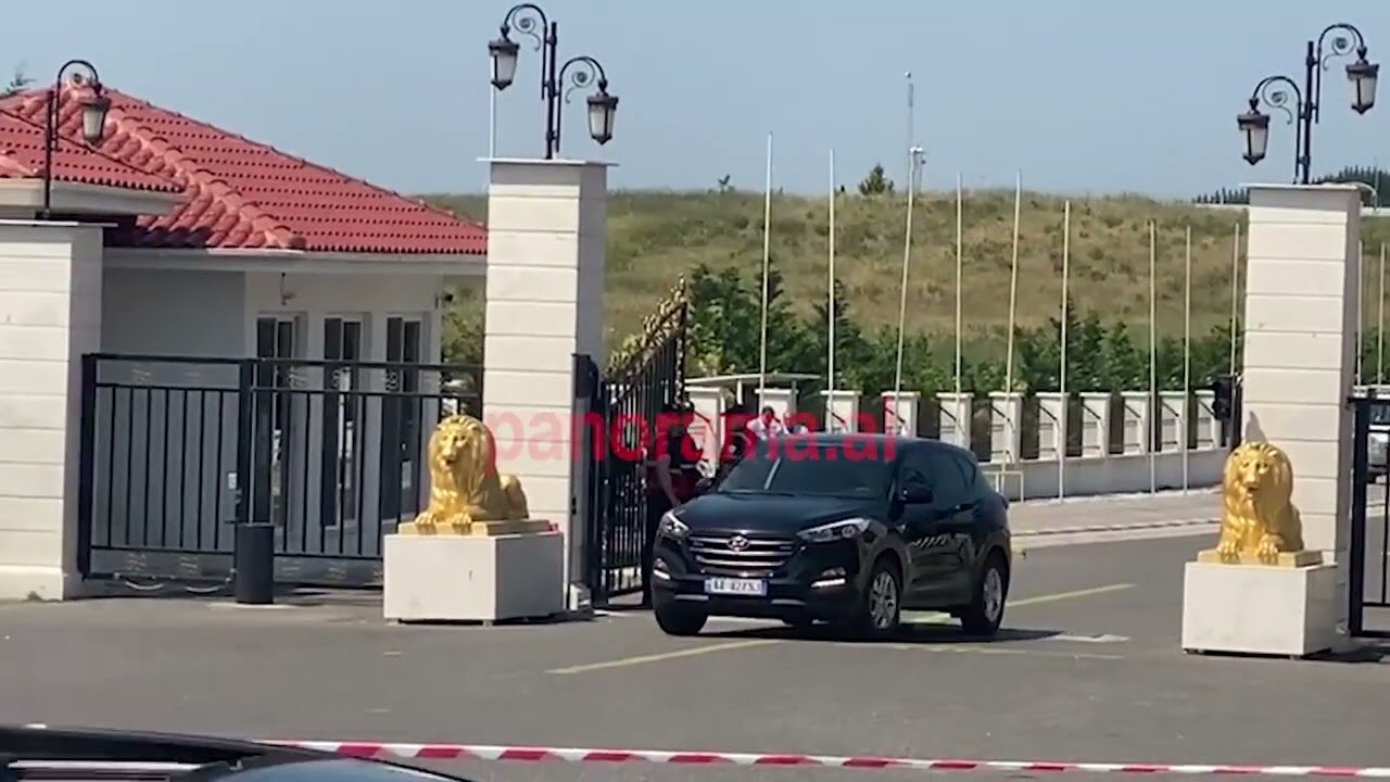 Ulaz u kamp Manza, Drač, lipanj 2023.