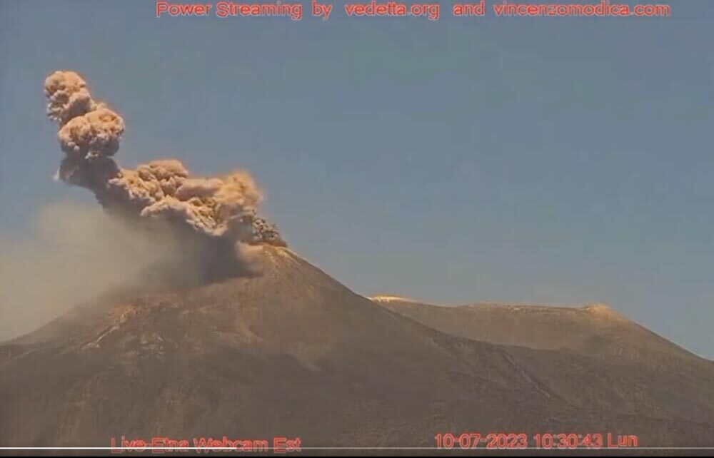 Ash eruption from Etna this morning