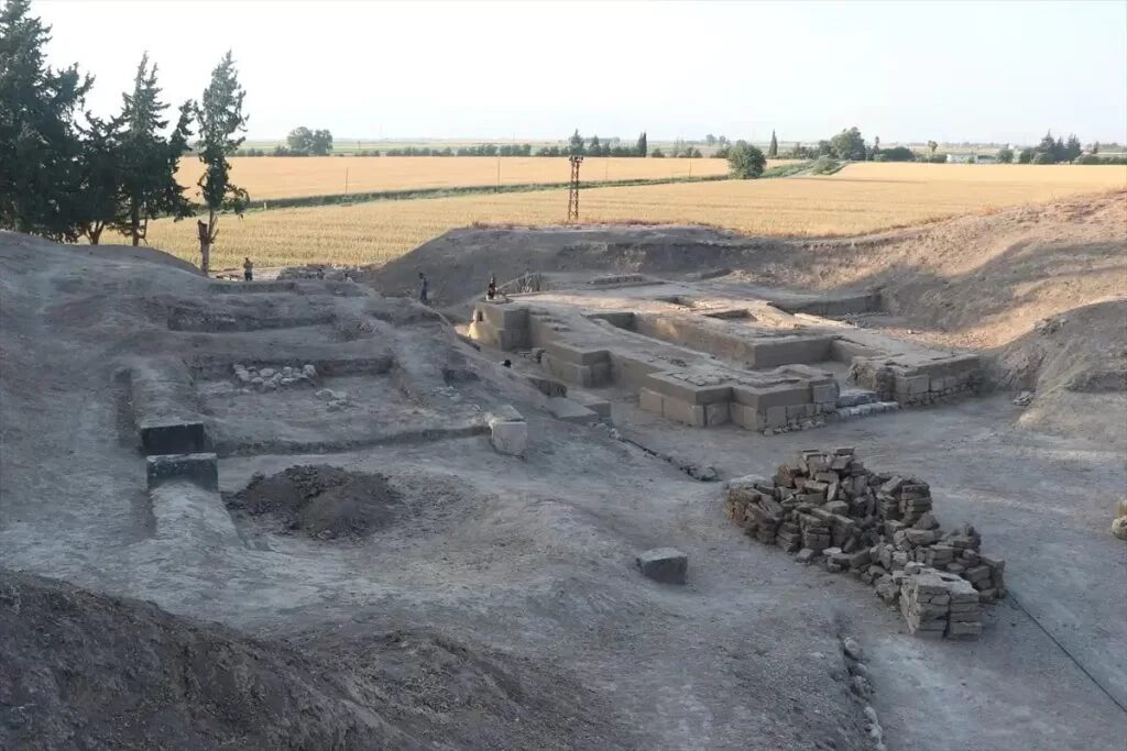 Accana Mound
