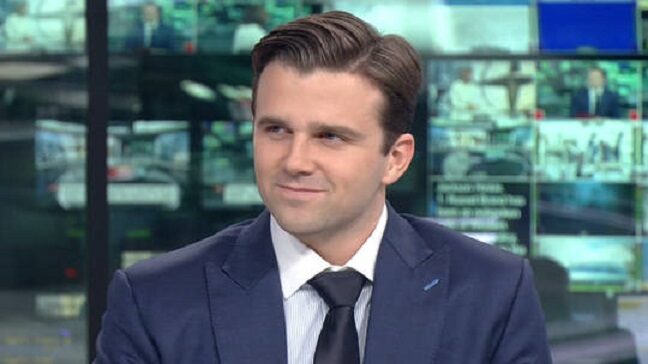 Politički analitičar Jackson Hinkle