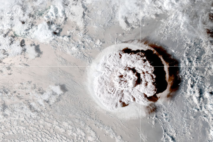 Hunga Tonga-Hunga Ha'apai eruptira 15. siječnja 2022.