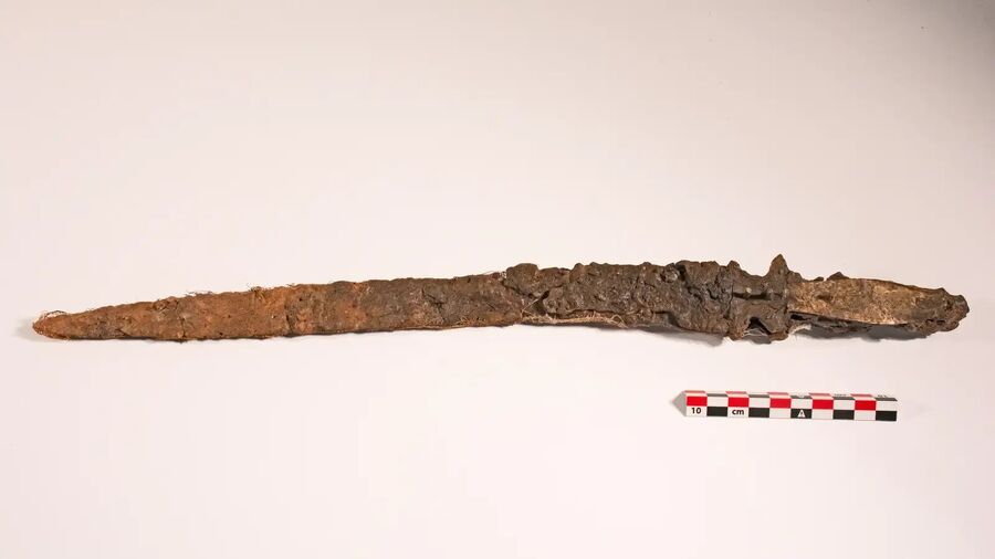 Mač pronađen 1994.