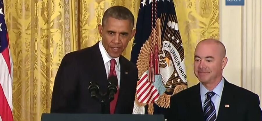 Klikni za povećanje Mayorkas obama