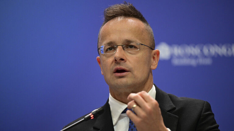 Klikni za povećanje Hungarian Foreign Minister Peter Szijjarto