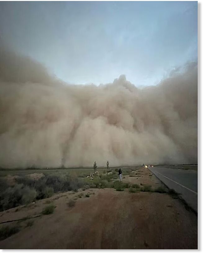 Klikni za povećanje In central Saudi Arabia, residents of Al Qassim province witnessed a rare and dramatic phenomenon described as a