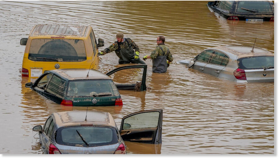 Klikni za povećanje Heavy rains and strong winds swept through southern Israel on Sunday, causing flooding in several areas.