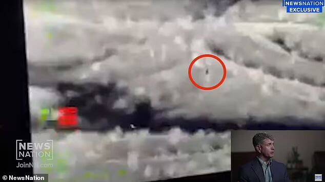 Klikni za povećanje cigar-shaped UFO