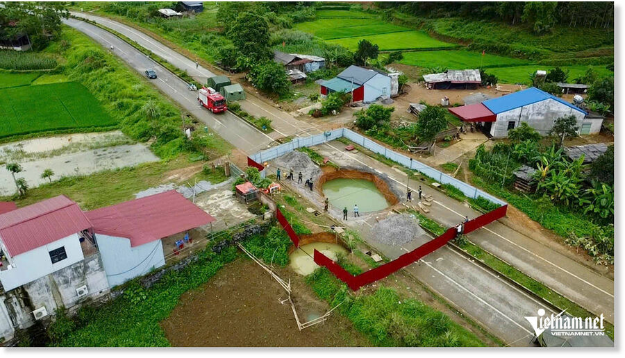 Search for the suspected missing victim in the 'death sinkhole' in Bac Kan has been officially suspended.