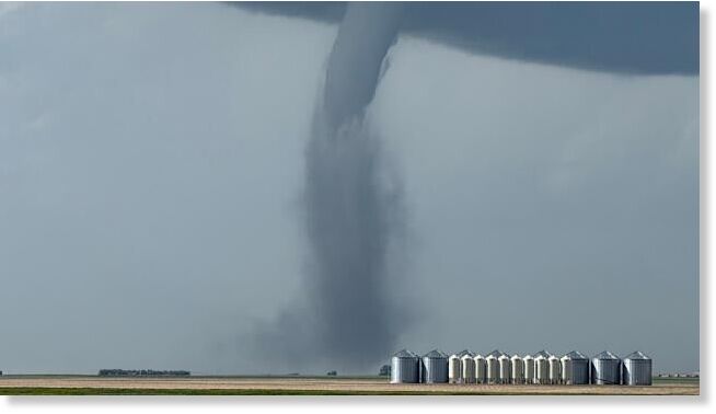 Tornado hits Saskatchewan as severe storms pelt Prairies