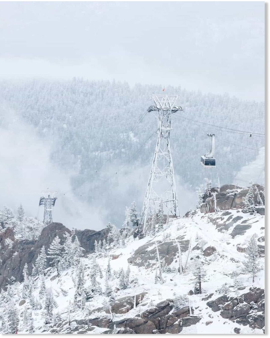 Klikni za povećanje Summer snow for Palisades Tahoe.