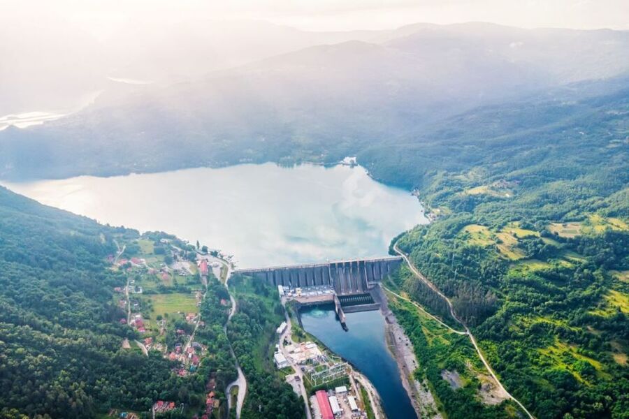 Hidroelektrana na jezeru Perućac