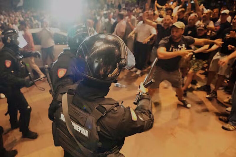Klikni za povećanje riots serbia color revolution