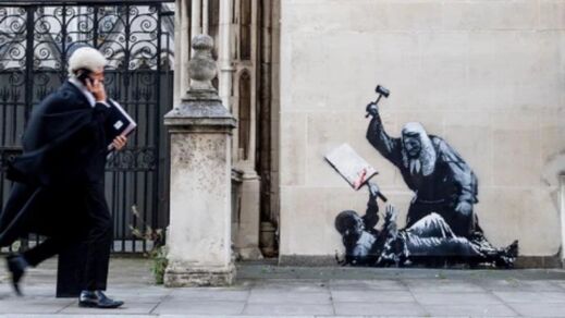Klikni za povećanje banksy justice mural