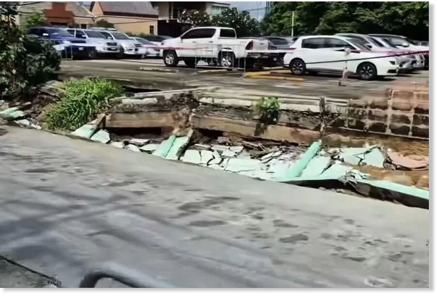 This section of Charoen Krung Road in Bangkok subsides without warning on Wednesday morning.