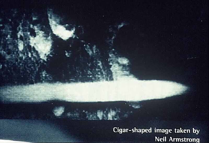 Klikni za povećanje cigar shape ufo
