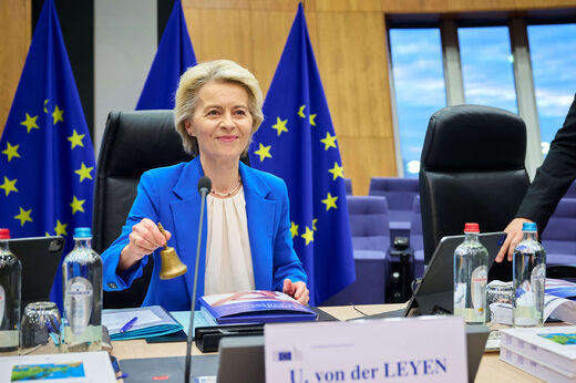 Klikni za povećanje von der leyen european commission