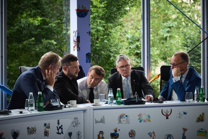Klikni za povećanje Zelenski-EU-NATO-Grupa