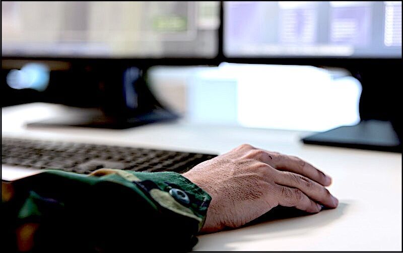 Hand on mouse
