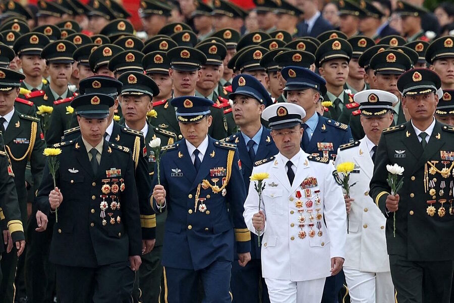 chinese military officers