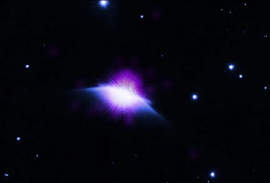 Klikni za povećanje A zoomed-in view 'Moth' young sun and its astrosphere