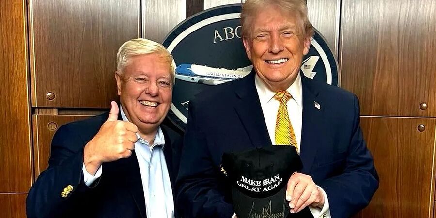 Klikni za povećanje trump lindsay graham iran war cap